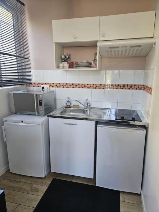 Beautiful F2 Apartment 5 Stops By Train From Paris Moret sur Loing Bagian luar foto