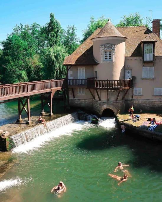 Beautiful F2 Apartment 5 Stops By Train From Paris Moret sur Loing Bagian luar foto