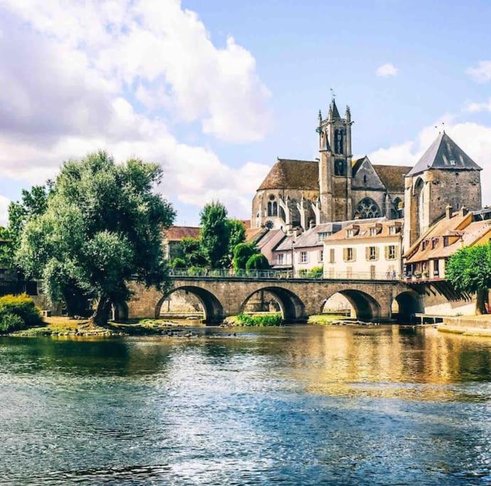Beautiful F2 Apartment 5 Stops By Train From Paris Moret sur Loing Bagian luar foto